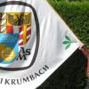 Franz Alstetter mit der Fahne des ASM-Bezirks 11 Krumbach-Tisogau. Der Bezirk hat in diesem Jahr viel vor. Den Vorsitz im Bezirk wird Alstetter in Kürze abgeben. 