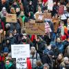 In Bremen demonstrierten laut Polizei zeitweise etwa 16.500 Menschen.