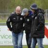 Ein Bild aus vergangenen Zeiten: TSV-Abteilungsleiter Robert Michel (links) hat Trainer Uwe Zenkner (Mitte) freigestellt, daraufhin nahm auch Christian Detmar (rechts) seinen Hut. 	