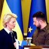 EU-Kommissionspräsidentin Ursula von der Leyen mit Wolodymyr Selenskyj, Präsident der Ukraine. Von der Leyen hat der Ukraine bei ihrem Besuch in Kiew Mut auf dem Weg in die Europäische Union gemacht.  