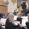 Weihnachtskonzert des IKG in der restlos besetzten Heilig-Kreuz-Kirche in Landsberg unter der Leitung von Martin Heller.