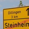 Hier wird in absehbarer Zeit nicht mehr das Ortsende von Steinheim sein. Das Schild rückt in Richtung Dillingen, denn auf beiden Seiten der alten B16 entsteht ein neues Baugebiet. 