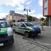 In Gersthofen kam es am Mittwoch zu einem größeren Polizeieinsatz, weil ein verletzter Mann auf der Toilette eines Hotels gefunden wurde. Der Mann steht unter Verdacht, eine Frau in Graben getötet zu haben.