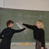 Kerschensteiner Schule in Augsburg Hochfeld: Grundschullehrerin Cornelia Fink (links) und Mittelschullehrerin Bianca Moser freuen sich auf die Rückkehr in die Schule
