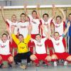 Groß war die Freude bei den Spielern des SV Reinhartshausen nach dem knappen 3:2-Finalsieg über den Lokalrivalen SSV Bobingen.  