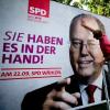 Peer Steinbrück auf einem SPD-Wahlplakat für die Bundestagswahl 2013. Jetzt gibt der 68-Jährige zu seine Kandidatur zu bereuen. 