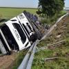 Ein 47 Jahre alter Lastwagenfahrer ist am Mittwoch kurz vor dem Dreieck Hittistetten von der Fahrbahn abgekommen.