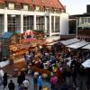 Nach der Corona-Pause versuchte die Stadt Gersthofen es zweimal mit einer reduzierten Kirchweih auf dem Rathausplatz. Mit mäßigem Erfolg.