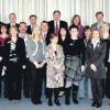 Die Geehrten der Sparkasse Dillingen (von links): Personalleiter Horst Baltruschat, Simone Lill, Daniela Säurle-Holderried, Personalratsvorsitzender Franz Becker, Werner Gutmair, Brigitte Kudlek, Harald Dauser, Karen Roth, Christina Pape, Andreas Minnich, Bernhard Richter, Jürgen Frank, Anja Senning, Alexander Oblinger, Viktoria Bosch, Helmut Frank, Hannelore Hippele, Silvia Stock, Andrea Wünsch, Eva Anzenhofer, Berta Ziegler-Kannler, Johann Soor, Claudia Grimminger, stellvertretende Personalleiterin Heidi Nitbaur, Helmut Schmidt, stellvertretendes Vorstandsmitglied Manfred Wittgruber, Vorstandsmitglied Josef Holzmann, Vorstandsvorsitzender Thomas Schwarzbauer. 