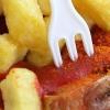Gilt als Cholesterin-Bombe, aber lecker: Currywurst mit Pommes