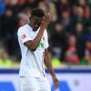 Reece Oxford vom FC Augsburg wurde nach einem groben Foulspiel für drei Spiele gesperrt.