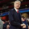 Trainer Arsène Wenger steht bei Arsenal London in der Kritik. Seit über zwei Jahrzehnten trainiert er den englischen Erstligisten. 