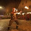 Vom Untermüllerplatz bis zur Herrenstraße schaffen Licht, Musik und Feuershow und Einkaufsstimmung.