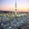 Tausende Muslime nehmen am 01.09.2017 in Medina (Saudi-Arabien) in der Prophetenmoschee, die zweitheiligste Moschee im Islam, an dem Opferfestgebet teil. 