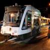 Die Straßenbahn war bei dem Unfall entgleist. Die Sperrung der Gögginger Brücke sorgte stundenlang für ein Verkehrschaos in Augsburg.