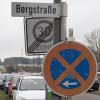 In einigen Straßen rund um den Geltendorfer Bahnhof hat die Gemeinde Halteverbotsschilder aufgestellt. Die Regelung gilt ab dem Wochenende, und dann voraussichtlich bis Ende April nächsten Jahres. 