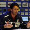 Italiens Nationaltorwart Gianluigi Buffon bei der Pressekonferenz in Florenz. Foto: Carlo Ferraro dpa