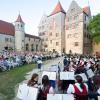Die Sommerserenade auf Schloss Harburg war wieder ein voller Erfolg: Die Kapellen aus Harburg, Tapfheim und Maihingen zeigten ihr Können und hatten selbst hörbar Freude an dem Sommerkonzert vor beeindruckender Kulisse. 