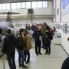 Am Samstag führte Hauptmann Ulrich Mocka (Mitte in Uniform) viele interessierte Besucher durch die geschichtliche Ausstellung des Taktischen Luftwaffengeschwaders 74.