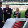 Bayerns Vorstandsvorsitzender Oliver Kahn (2.v.l,) im Interview mit Sky Sport.