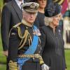 Vereint in Trauer: König Charles III. mit Königsgemahlin Camilla (vorne). Dahinter Prinz Harry und seine Frau Meghan. 