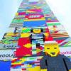 Flaggen, Bilder, Muster und Schriften zierten den mit 30,76 Metern größten Legoturm der Welt.