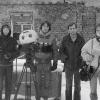Foto von den Dreharbeiten am Berger Hof (1985): Theo Berger (Zweiter von rechts) und Filmemacher Oliver Herbrich (Zweiter von links).