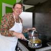 Gerda Klügl zeigt, wie Ostern ohne Ei aussehen kann, und bereitet ein veganes Menü zu.