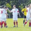 Zwar gewann der SV Otting (weiß) mit 4:1 gegen Munzingen, den Relegationsplatz sicherte sich aber der FSV Reimlingen durch den Sieg in Oberndorf.  