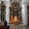 Schwester Irma und ihre Mitschwestern beten den ganzen Tag in der Klosterkirche in Dillingen. Früher wurde auch nachts gebetet.  	