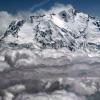 Die schneebedeckte Westseite des Nanga Parbat im Himalaya. Im Norden von Pakistan liegen fünf der weltweit 14 Achttausender.