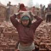 Ziegelfabrik in Nepal: Der Wiederaufbau nach dem schweren Erdbeben kommt nicht voran.