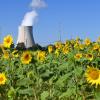 Im Streit um längere Laufzeiten von Kernkraftwerken wie Isar 2 versucht die Grünen-Spitze mit aller Kraft, am Atomausstieg Ende des Jahres festzuhalten. 