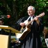 Pfarrer Martin Kögel liebt die Musik in allen Facetten und wird mit diesem Bild vielen Gemeindemitgliedern in Erinnerung bleiben