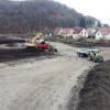 Erste Arbeiten haben schon begonnen für das neue Baugebiet Am Weberanger in Mühlhausen. Derzeit wird das Gelände aufgefüllt. Voraussichtlich im Spätsommer können die künftigen Bewohner mit dem Bau ihrer Häuser beginnen.