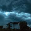 Düstere Wolken bei drohendem Unwetter: Die Bekämpfung von Hagel und anderen Niederschlägen hat Tradition.