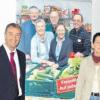 Vertreter von Tafeln aus der Region Bayern-Mitte tauschten sich in Günzburg aus. Dabei waren (von links) Klaus Tenbrink (Ländervertreter Bayern der Deutschen Tafel), Oberbürgermeister Gerhard Jauernig, Beate Weber-Kehr (Zweite Vorsitzende der Deutschen Tafel) und Mathias Abel (Geschäftsführer des Caritasverbandes) in Günzburg. 