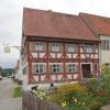 Ein Fachwerk prägt das Ettenbeurer Gasthaus Adler aus dem 14. Jahrhundert, in dem schon der „Bairische Hiasl“ eingekehrt sein soll.