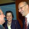 2006: Kurt Gribl ist ein Politneuling und Seiteneinsteiger, als er im Hotel Alpenhof von der CSU als OB-Kandidat präsentiert wird – hier im Gespräch mit Alt-Bürgermeister Theodor Gandenheimer und CSU-Stadträtin Ingrid Fink. 	
