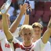 Würden sich freuen, wenn der Tipp von Herbert Schmoll in Erfüllung geht: Die Spieler des FC Augsburg