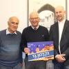 Der Adventskalender des Rotary Clubs Mindelheim hat einen Erlös von 13.307 Euro erbracht. Das Geld geht zur Hälfte an die Kartei der Not und an den Rotary-Club für soziale Zwecke. Unser Bild zeigt (von links): Rudolf Ruf, Rotary-Präsident Karl-Heinz Holl, Kurt Walter und Dr. Peter Sobczyk. 	