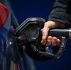 Wird wieder teurer: Für Benzin und Diesel muss der Verbraucher in Deutschland mehr als zwei Euro pro Liter zahlen.