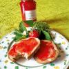 Hier finden Sie ein Rezept für Erdbeer-Holunderblüten-Konfitüre.