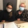 Sara Grappasonno und Steffi Tenscher hoffen, dass erwachsene Mukoviszidose-Patienten auch künftig in Augsburg behandelt werden können.