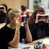 Schlauer mit Brille: Kann Virtual Reality beim Lernen helfen? Die Frank-Hirschvogel-Stiftung hat nun eine Lernsoftware herausgebracht. 