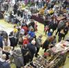 Viele Stände, viel Getümmel: Beim Ostermarkt in Tapfheim war einiges los.