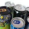 Energy-Drinks sind besonders bei Jugendlichen beliebt. Verbraucherschützer fordern eine Altersbeschränkung.