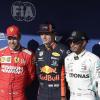 Der GP von Brasilien kommt heute live im TV und Stream. Mehr zur Übertragung, mit Zeitplan und Uhrzeit, gibt es hier. Max Verstappen (M) startet von der Pole Position aus.