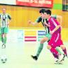 Der FC Stätzling (grün-weiß) zählt am heutigen Abend zum engeren Kreis der Teams, denen man den Sieg bei der Finalrunde der Landkreismeisterschaft zutraut. Foto: Peter Appel