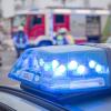 Bei einem Unfall in der Blaubeurer Straße in Ulm sind zwei Menschen verletzt worden.